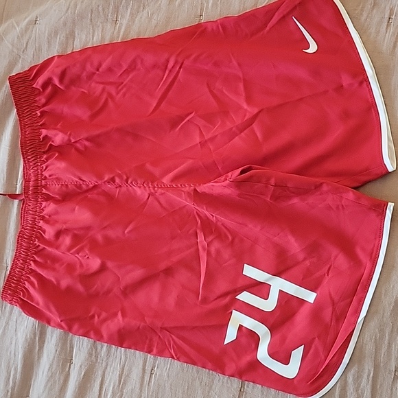 Nike Kids' White, Red, and Black Shorts Set - Picture 5 of 12